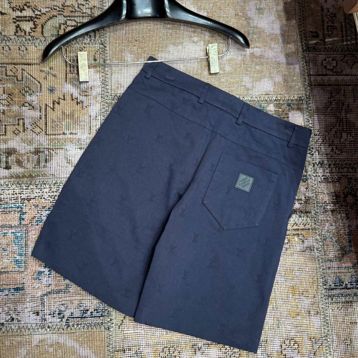 LOU SHORTS