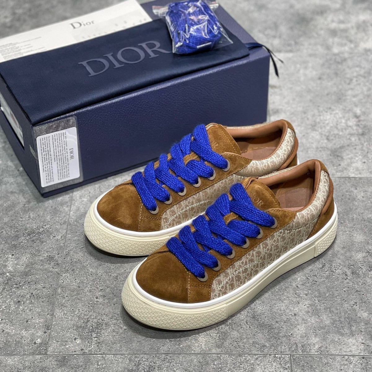 CD B33 SNEAKER