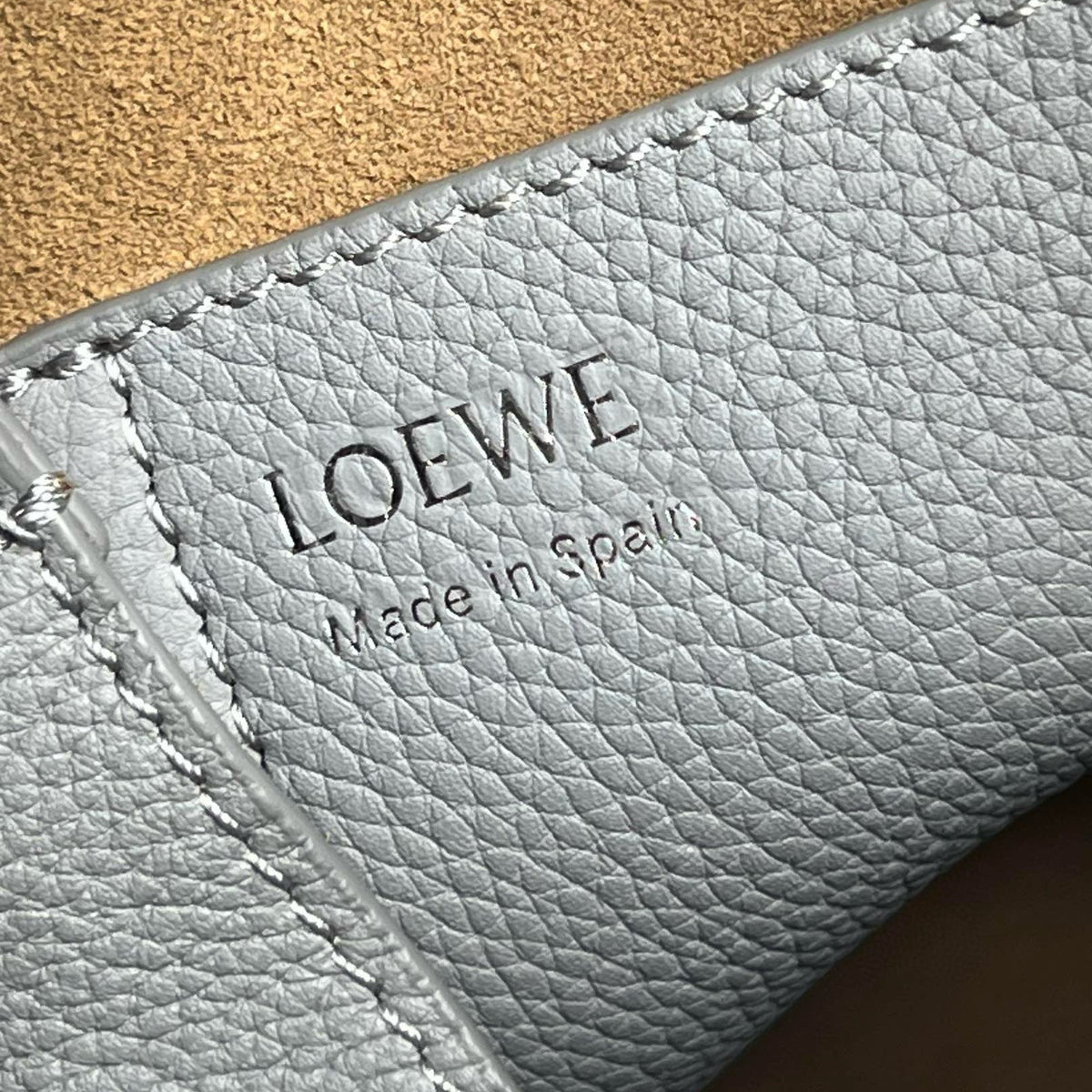 LOEW MINI PEBBLE BUCKET BAG