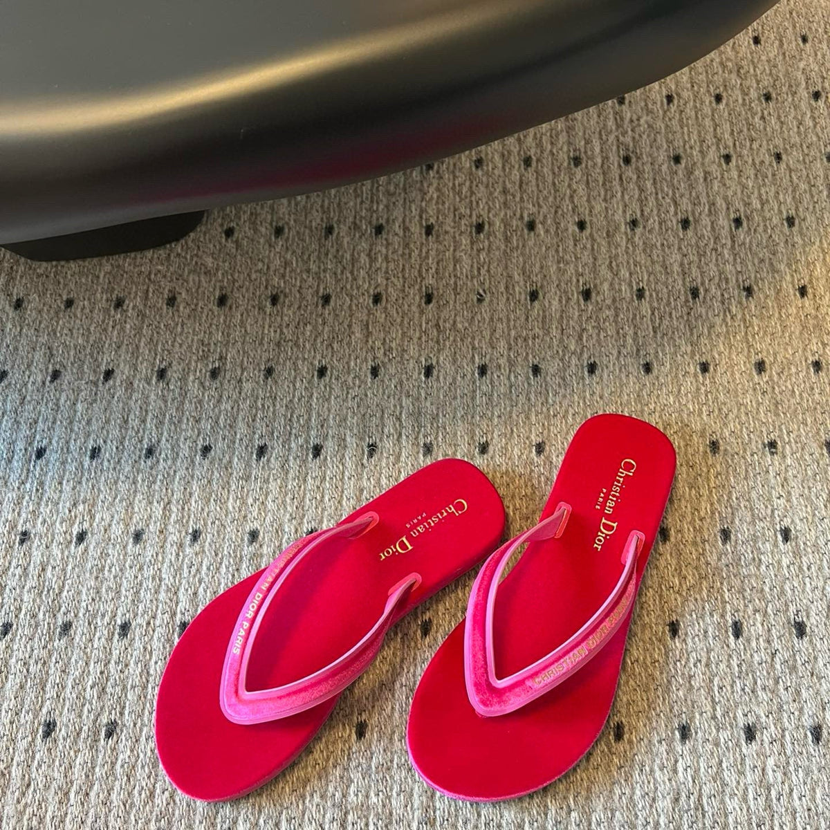 CD THONG SANDAL