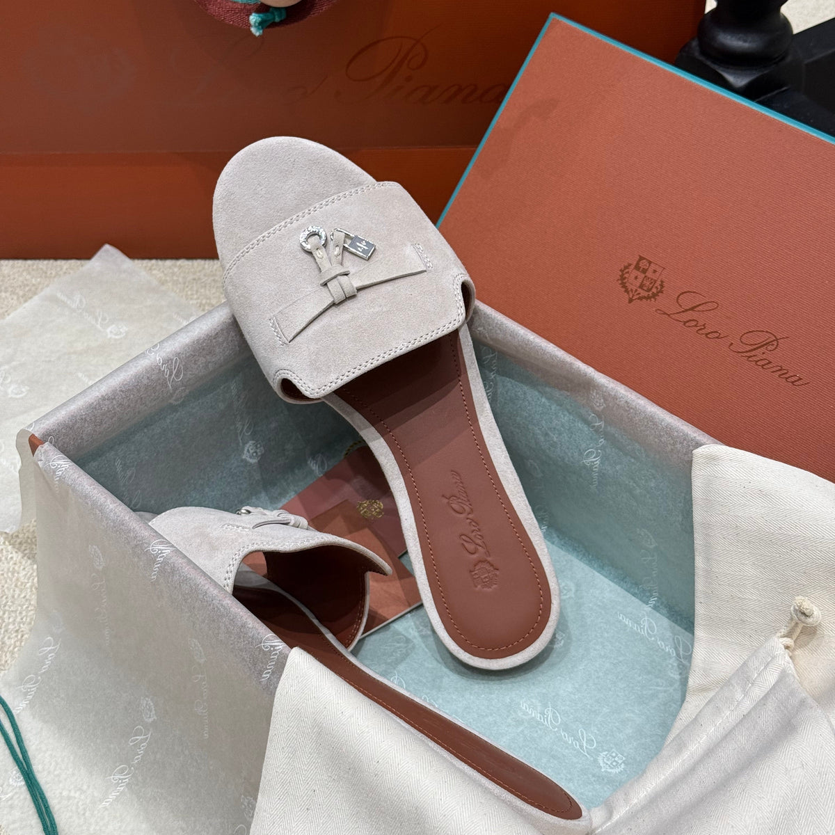 LORO P SUMMER CHARM SLIPPER