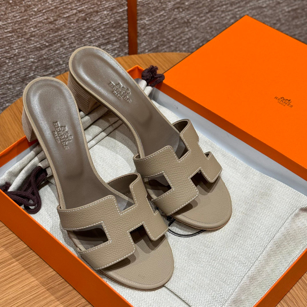HERM OASIS SANDALS