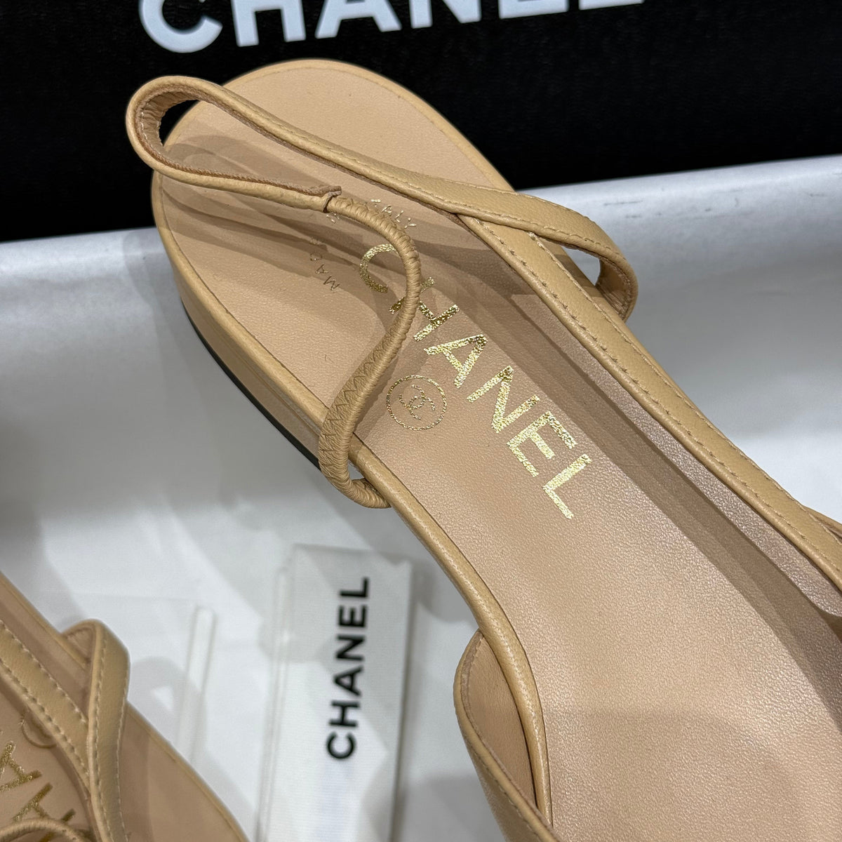 CC SLINGBACK PUMPS