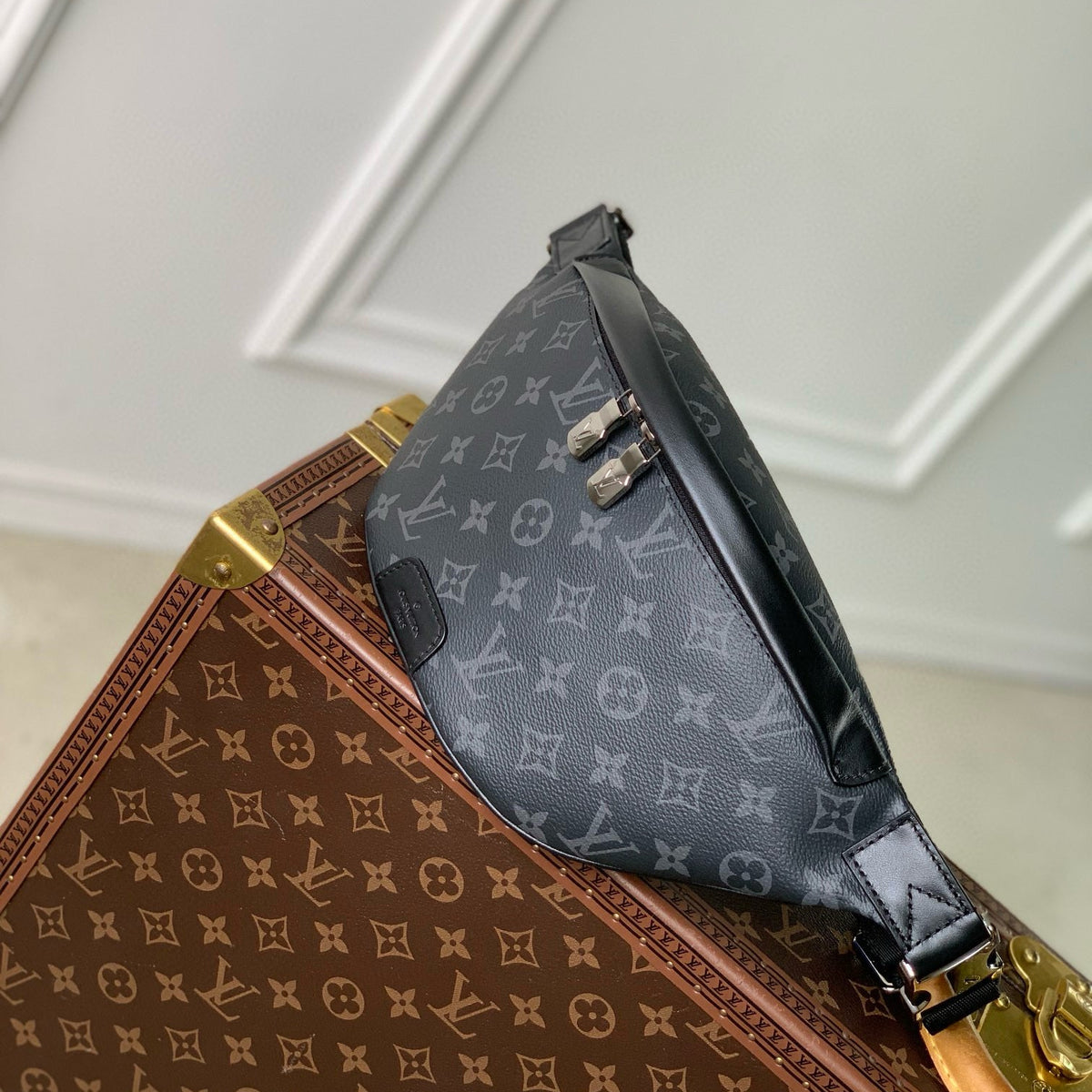 LOU DISCOVERY BUMBAG