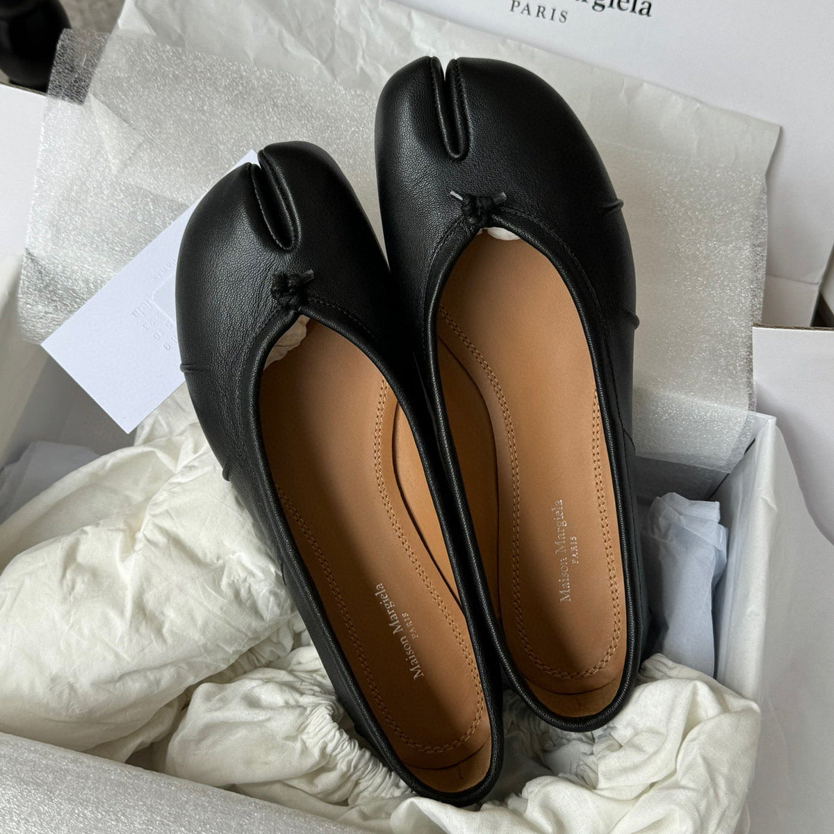 MAISON M TABI BALLET FLATS