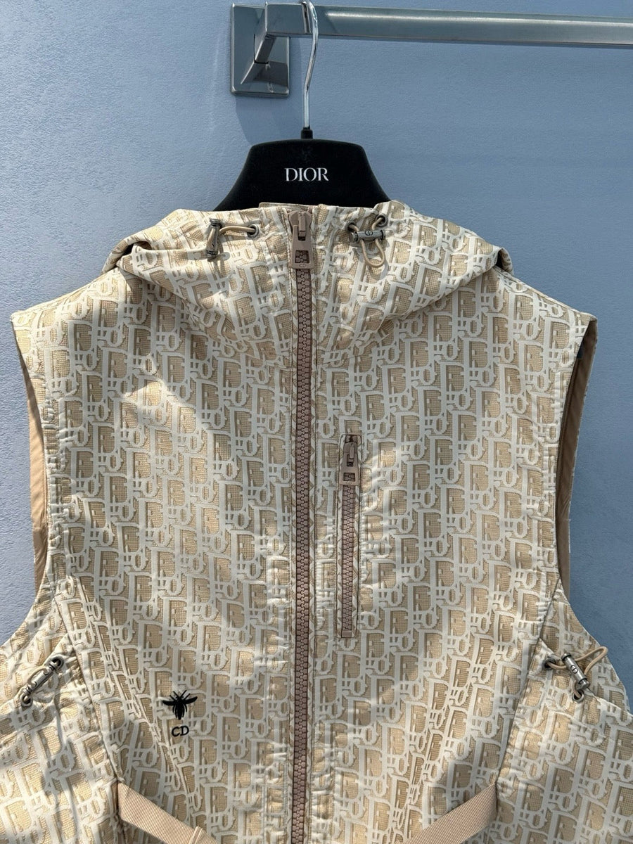 CD VEST