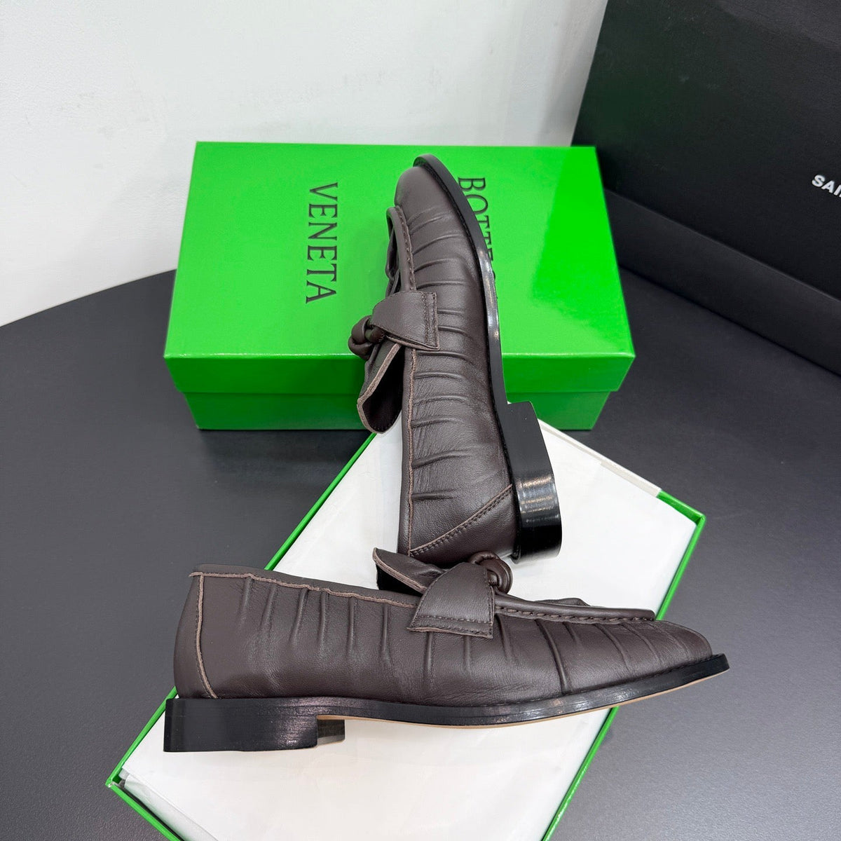BOTT V LOAFERS