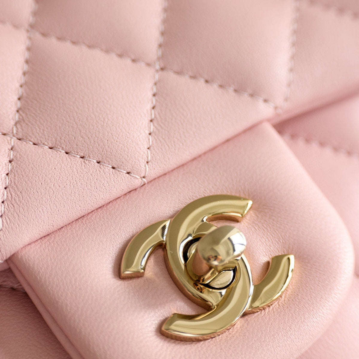 CC CLASSIC FLAP MINI BAG
