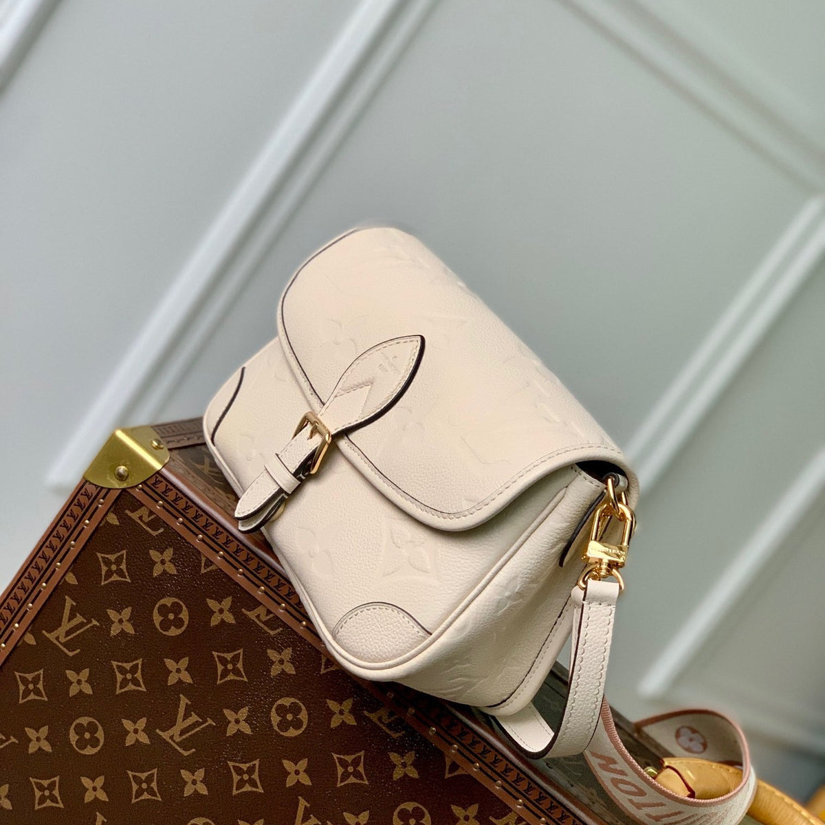 LOU DIANE SATCHEL BAG