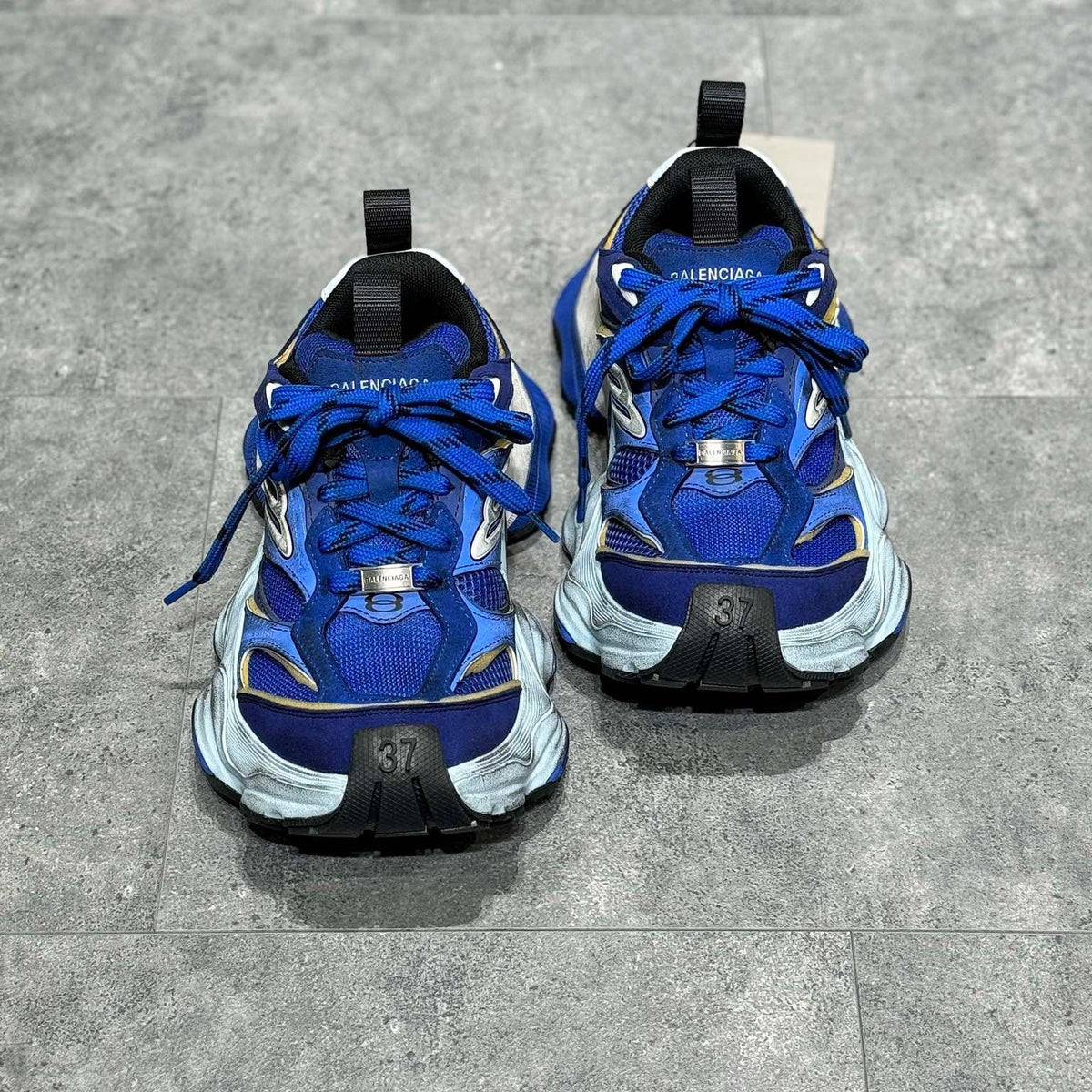 BAL CARGO TRAINERS
