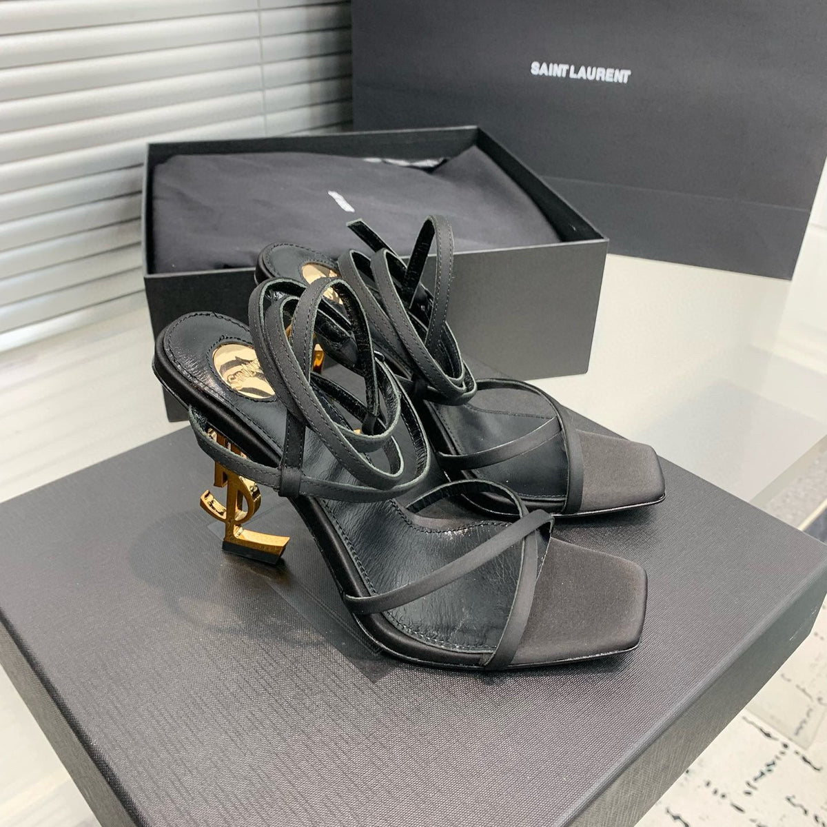 SL HEELS