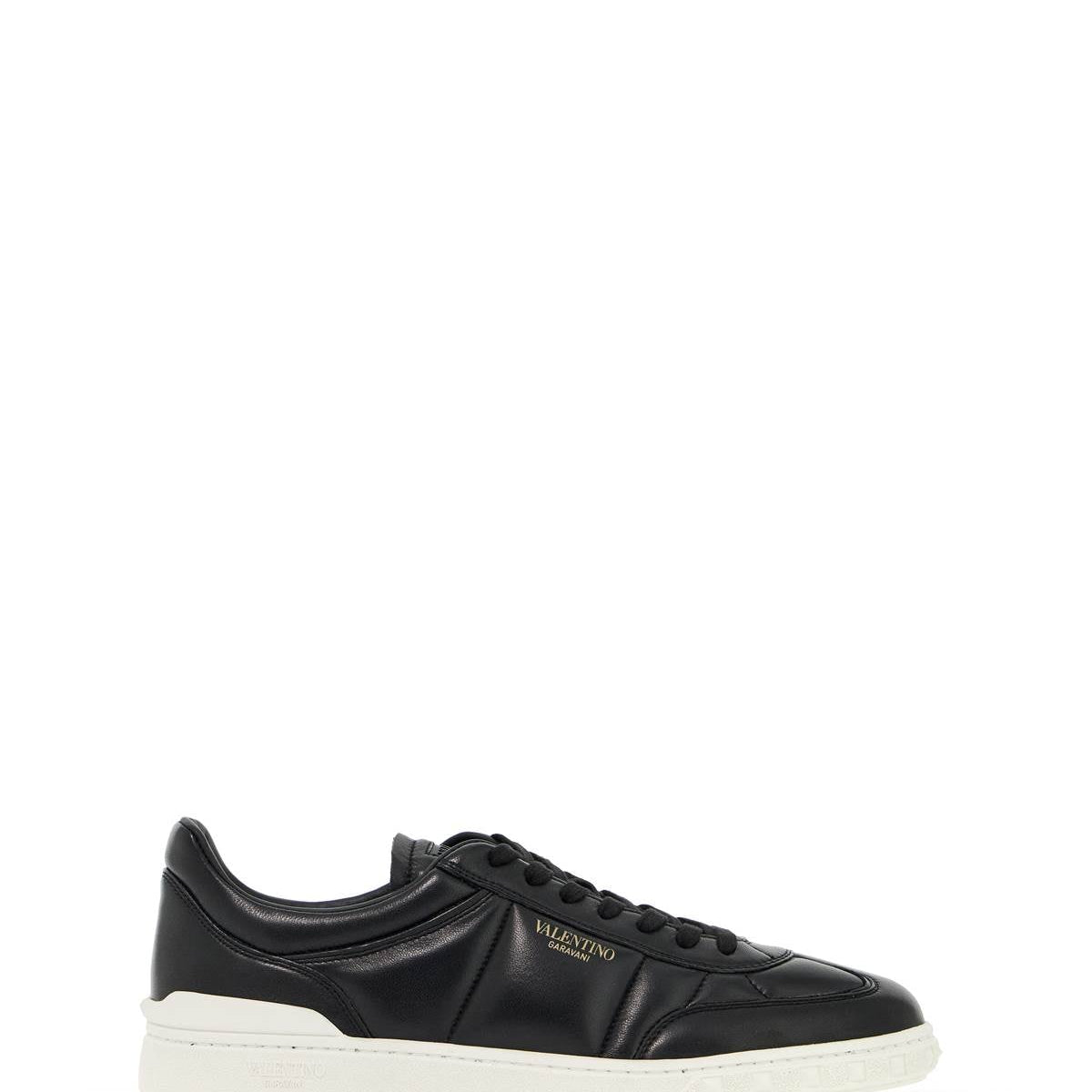 LOW TOP UPVILLAGE SNEAKER IN