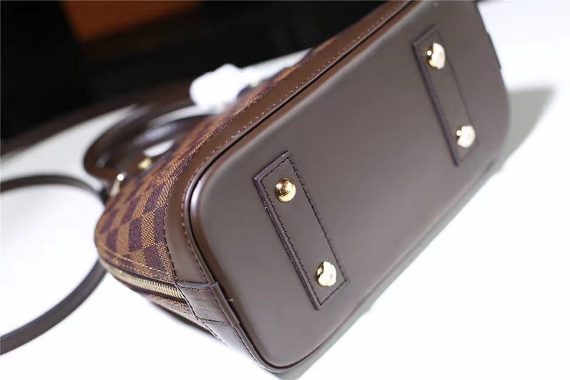 I W Fashion Lu-Vi bags - 8285