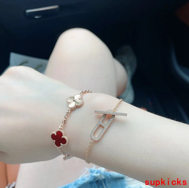 Van Cleef & Arples Jewelry