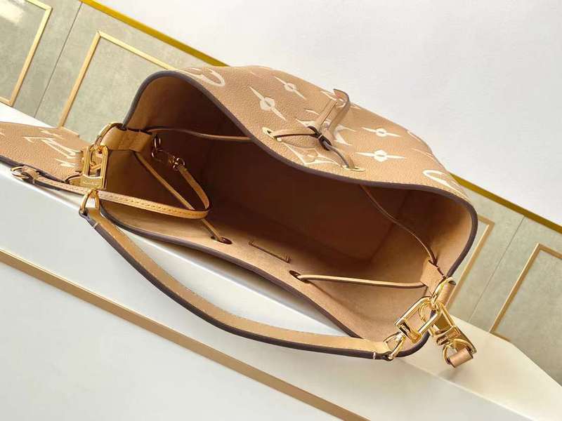 LOV2 Bags - Luxurious Bags  500