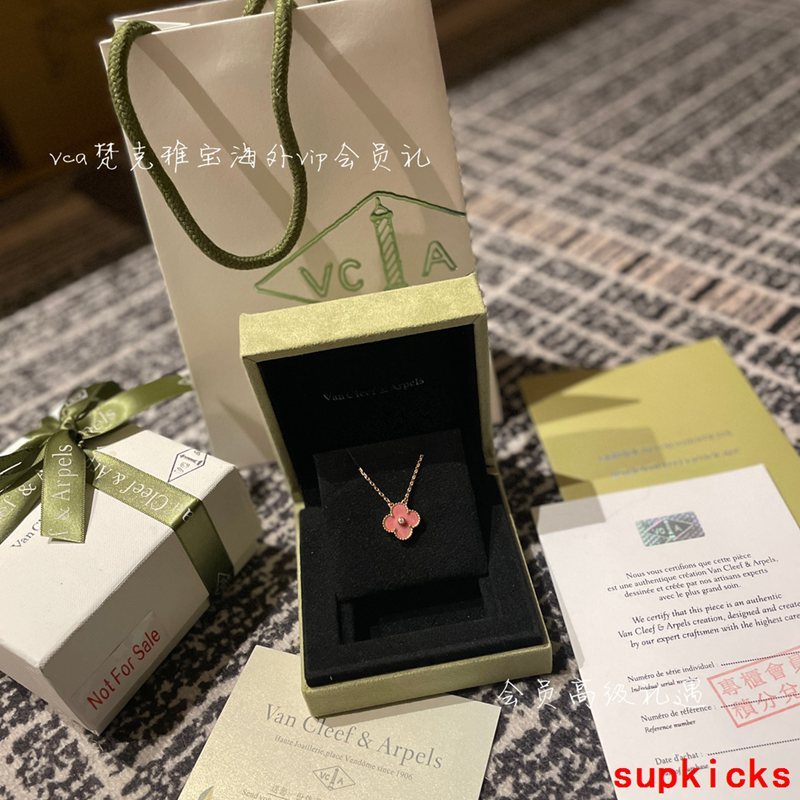 Van Cleef & Arples Jewelry