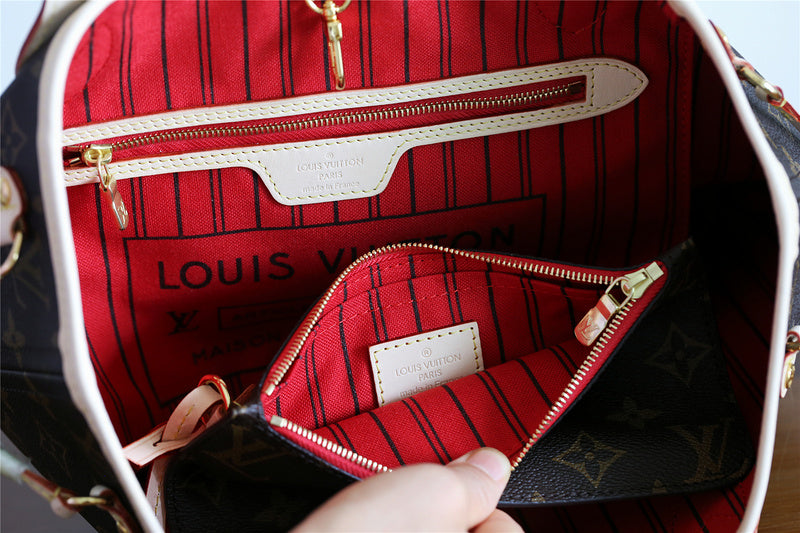 I W Fashion Lu-Vi bags - 8093