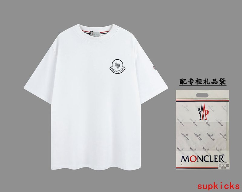 Moncler Luxury Cloth