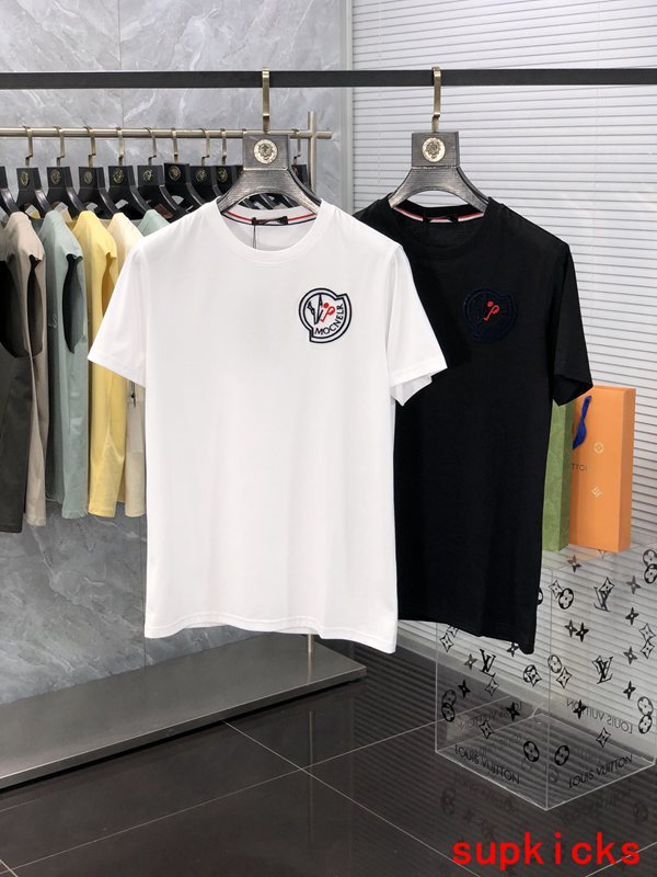 Moncler Luxury Cloth