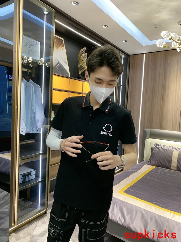 Moncler Luxury Cloth
