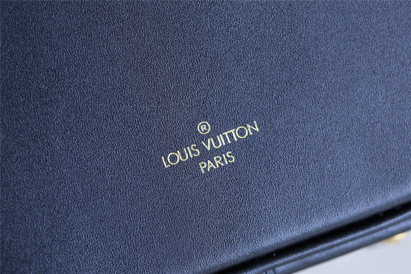 I W Fashion Lu-Vi bags - 8320