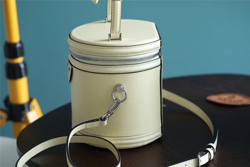 I W Fashion Lu-Vi bags - 8615