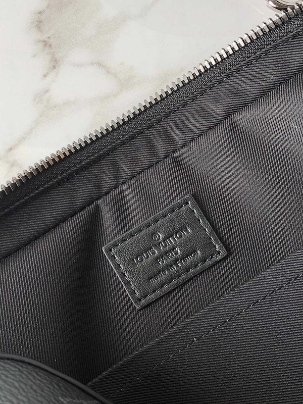I W Fashion Lu-Vi bags - 17731