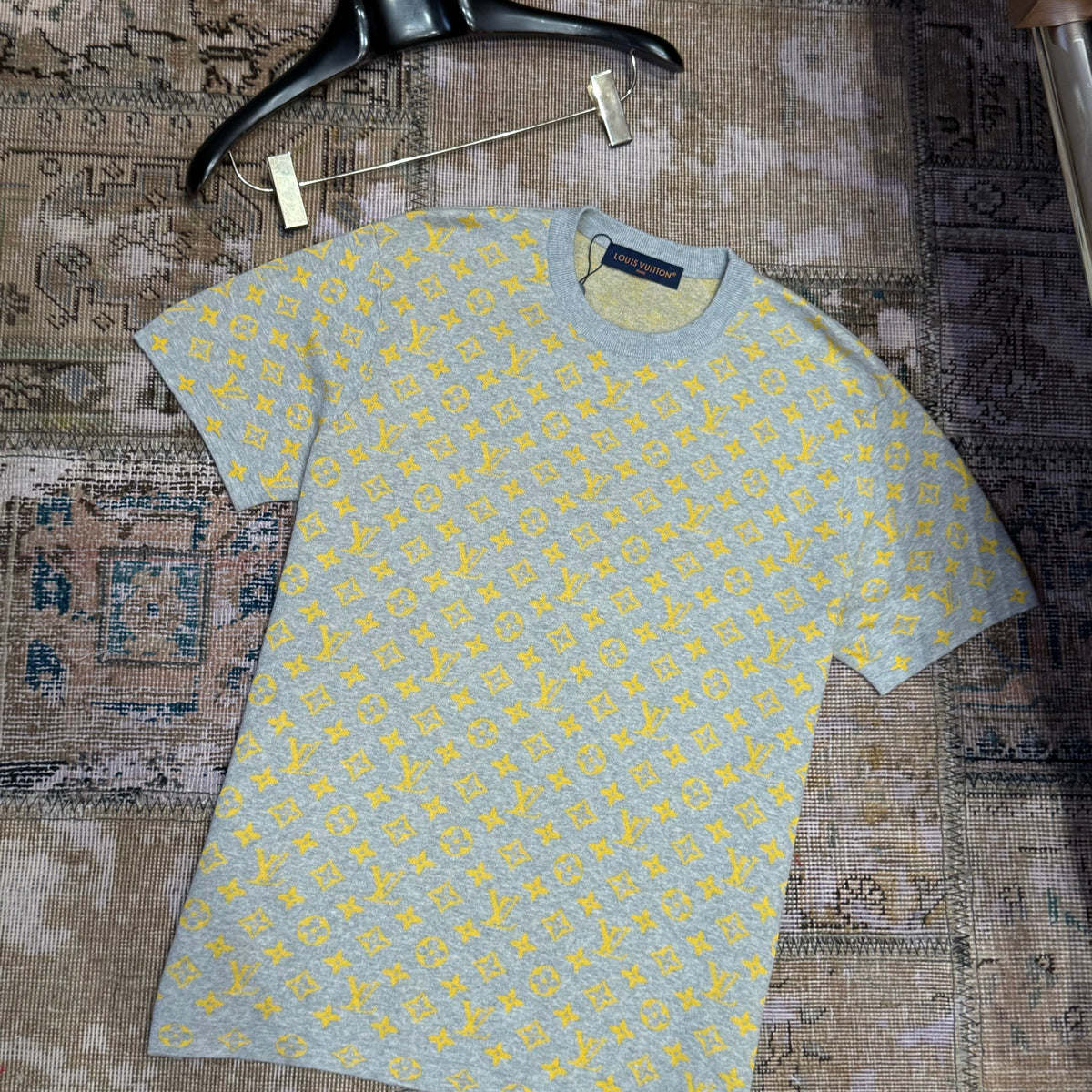 LOU T-SHIRT
