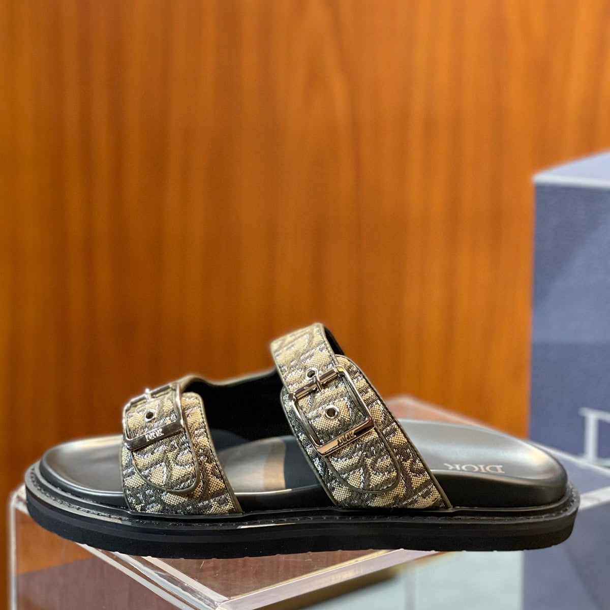 CD AQUA SANDALS