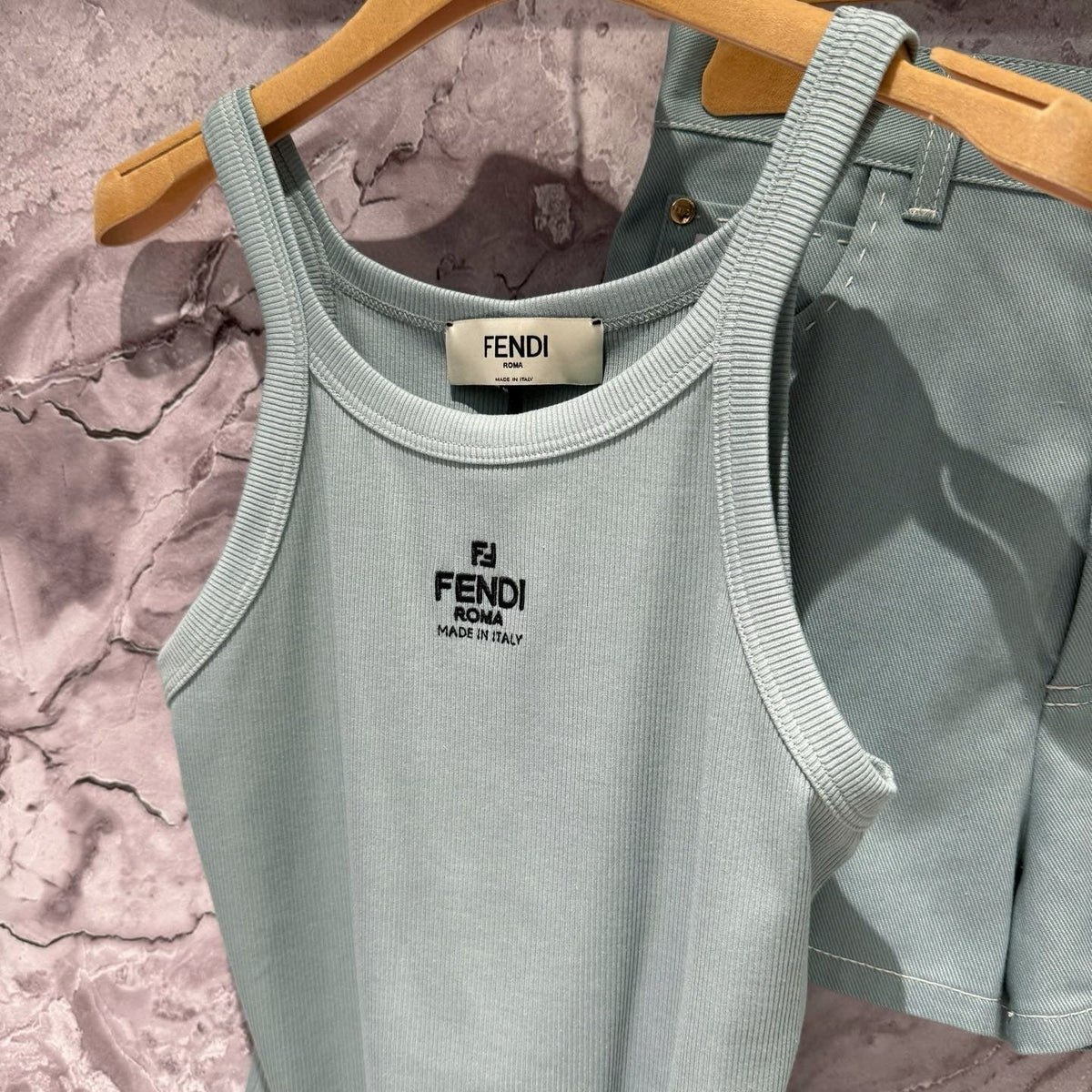 FEN TANK TOP