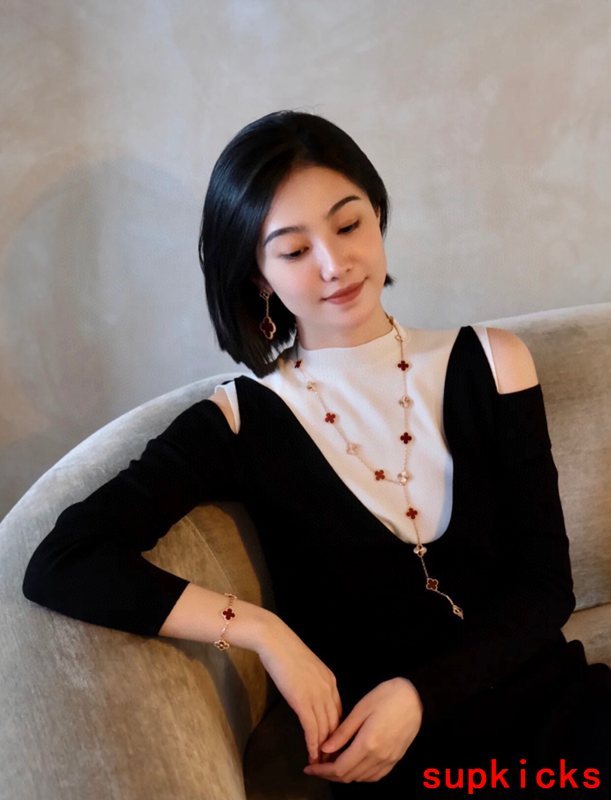 Van Cleef & Arples Jewelry