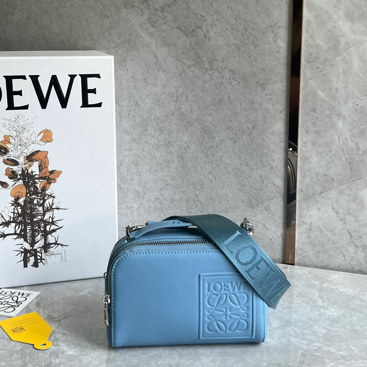 LOEW MINI CAMERA CROSSBODY BAG