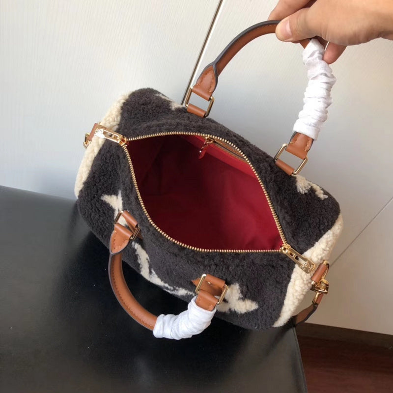 LOV2 Bags - Luxurious Bags  2656