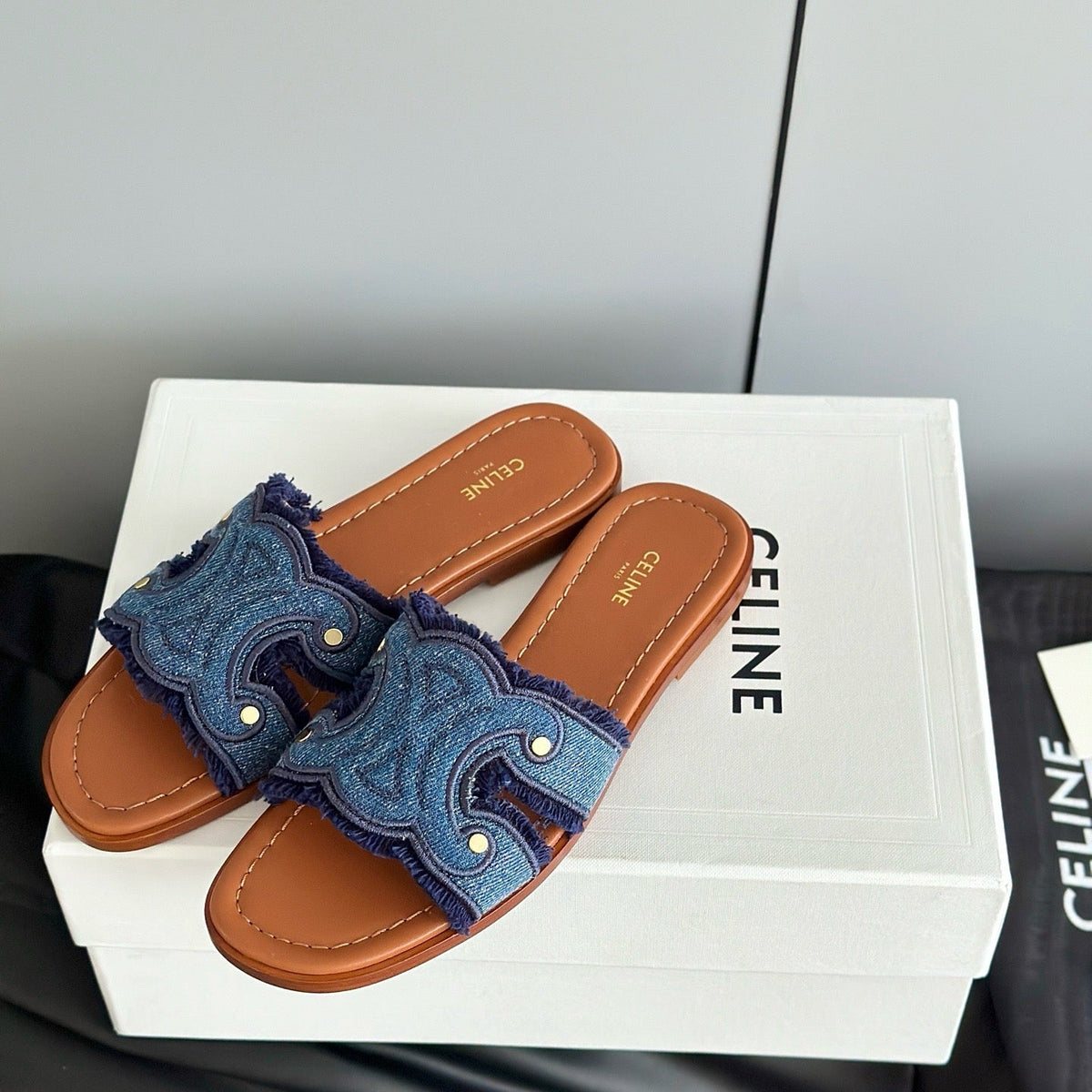 CEL SANDALS
