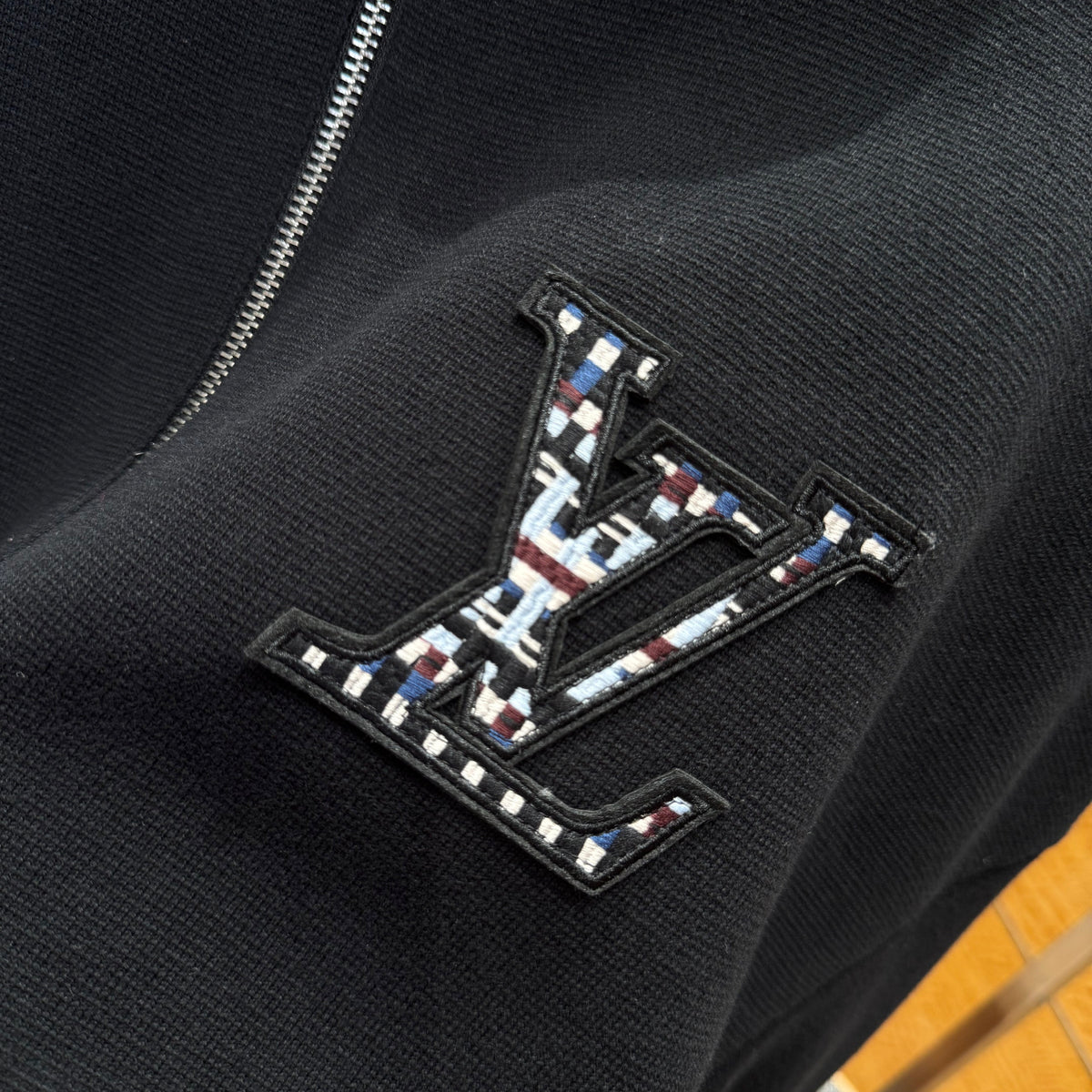 LOU ZIP SWEATSHIRT