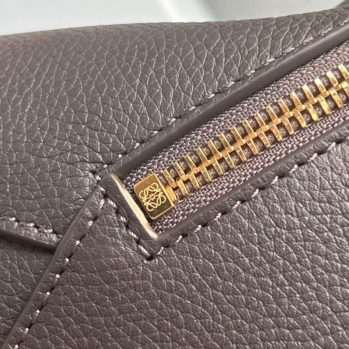 LOEW SMALL PUZZLE EDGE BAG