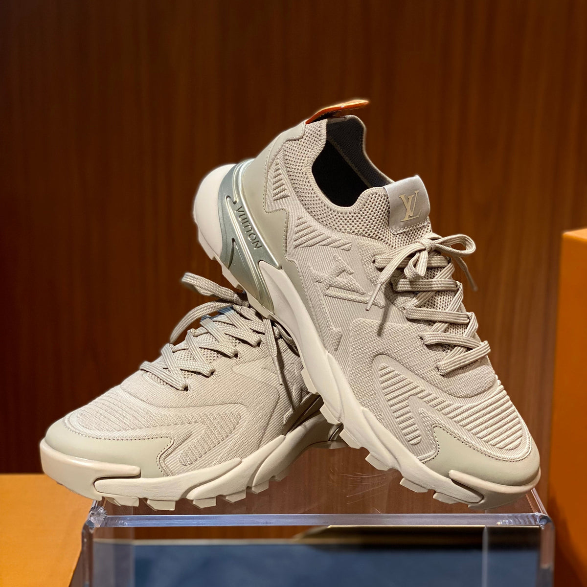 LOU RUNNER TATIC TRAINERS
