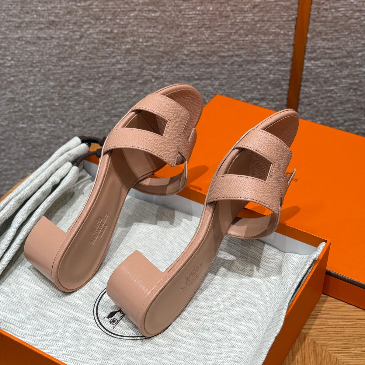 HERM OASIS SANDALS