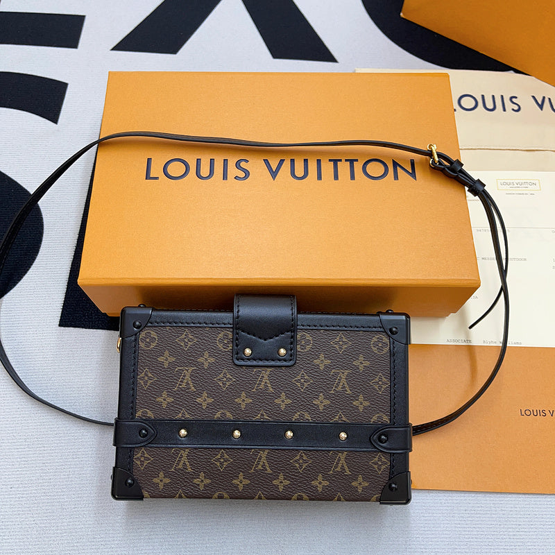 I W Fashion Lu-Vi bags - 8234