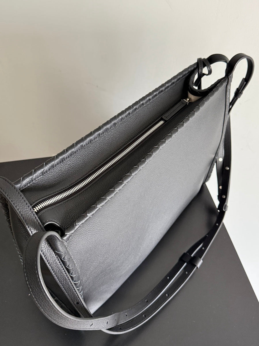 BOTT V CORRIER MESSENGER BAG