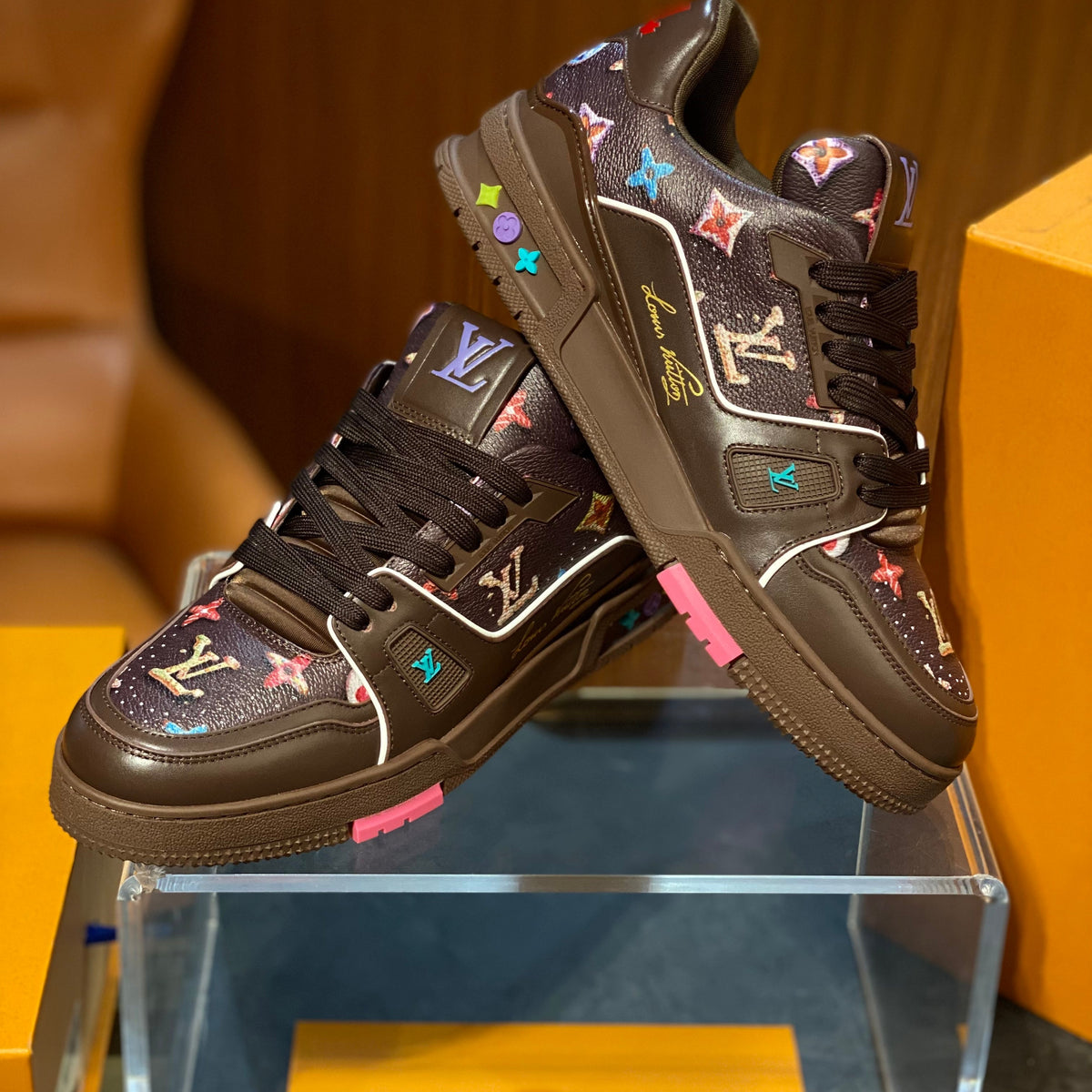 LOU SNEAKERS