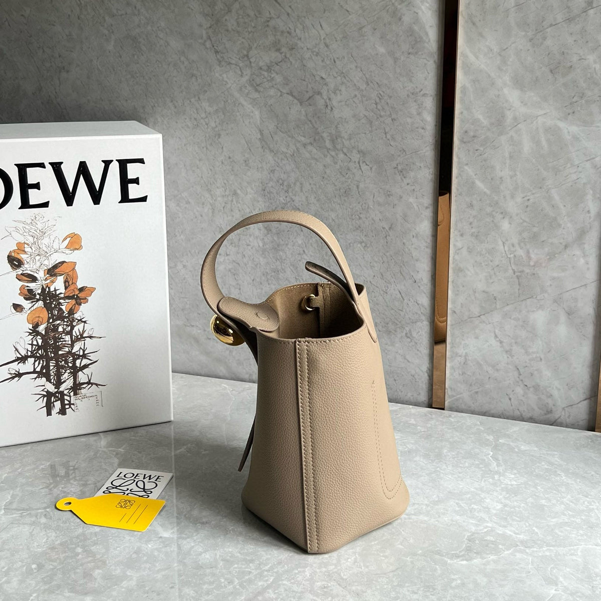 LOEW MINI PEBBLE BUCKET BAG