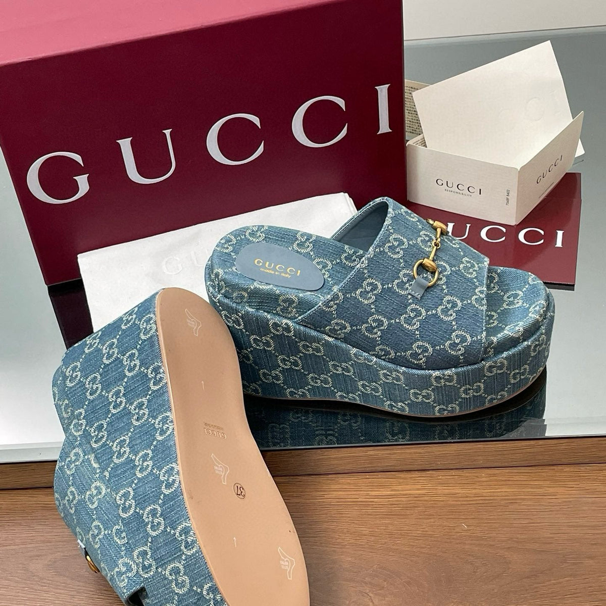 GG WEDGE SANDALS