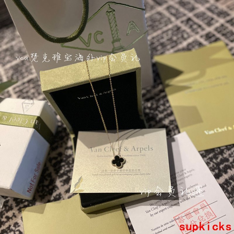 Van Cleef & Arples Jewelry