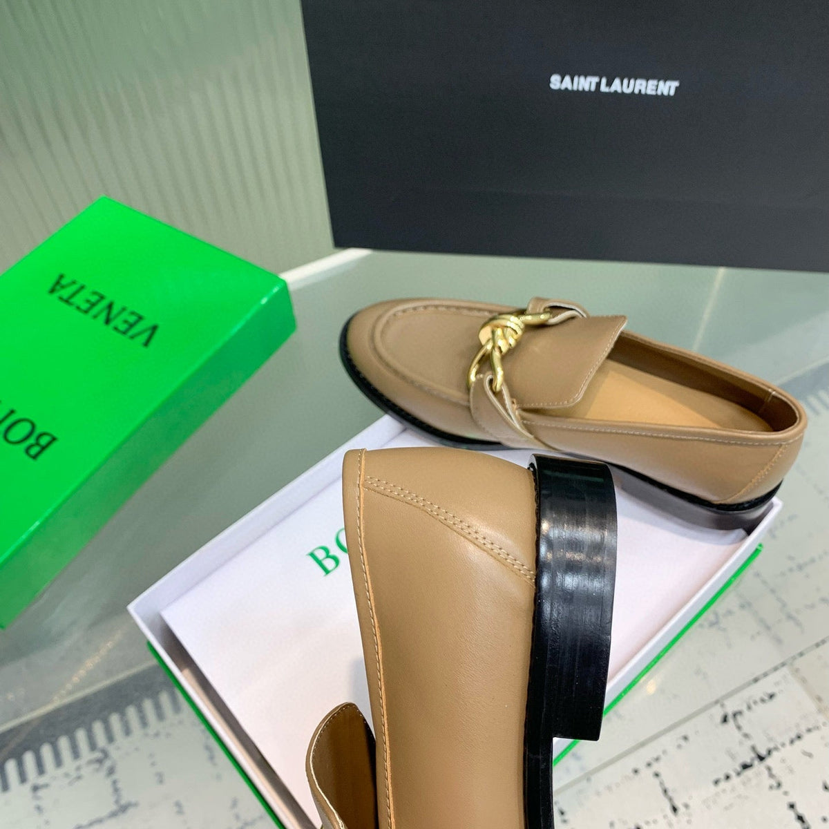 BOTT LOAFERS