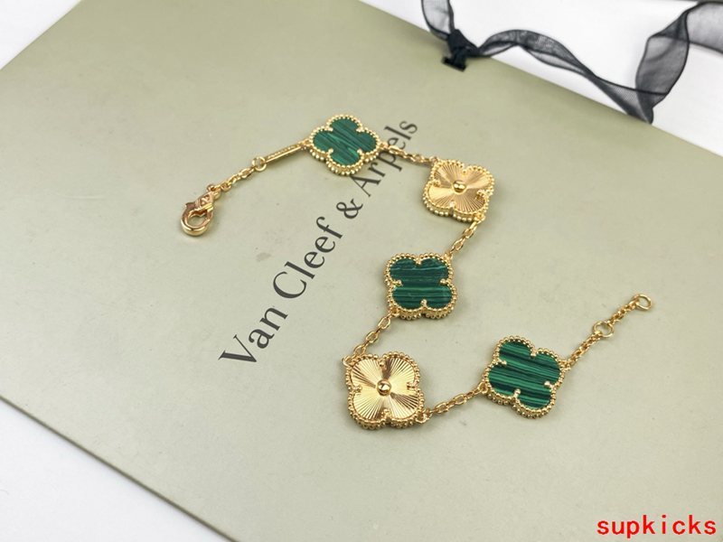 Van Cleef & Arples Jewelry
