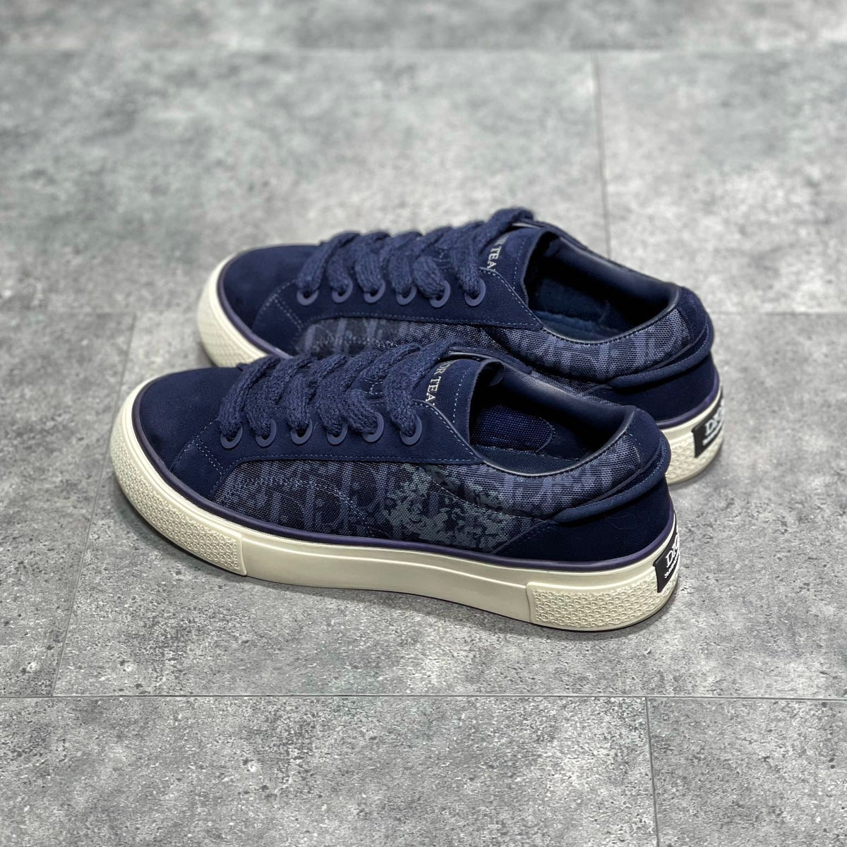 CD B33 SNEAKER