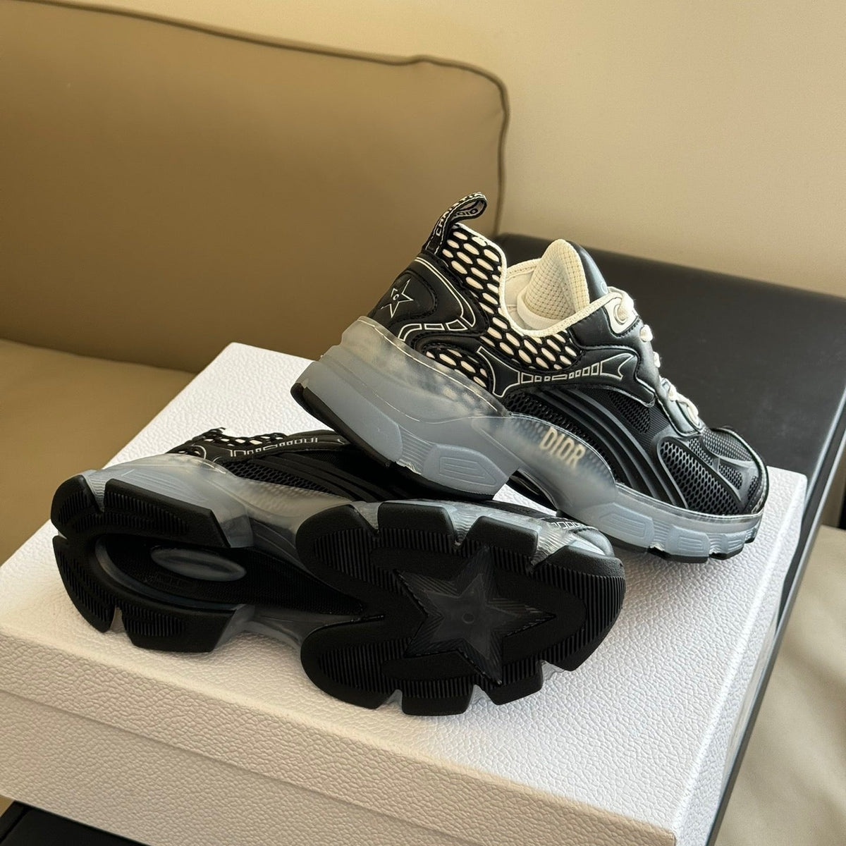 CD VIBE SNEAKERS