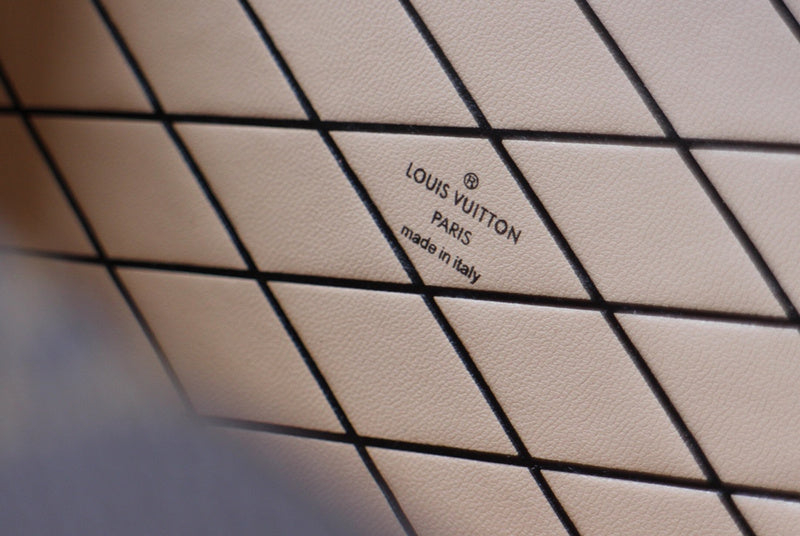 I W Fashion Lu-Vi bags - 17658