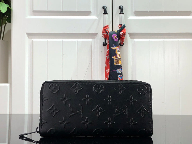 I W Fashion Lu-Vi bags - 17398